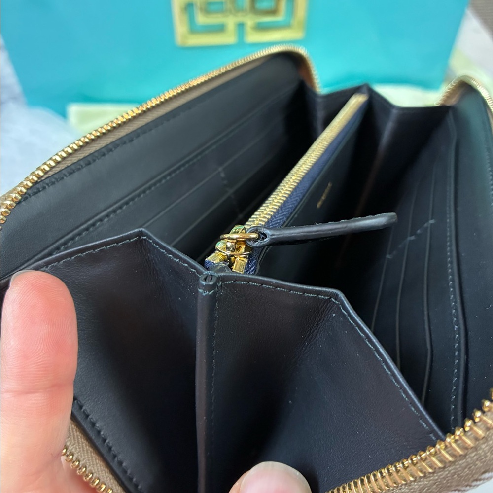 NWT Authentic Burberry House Check Canvas Dark Blue Zip Wallet - Retail $630 - Picture 7 of 8